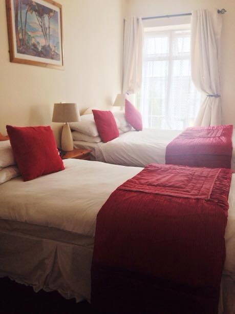 The Western Hotel Claremorris Phòng bức ảnh
